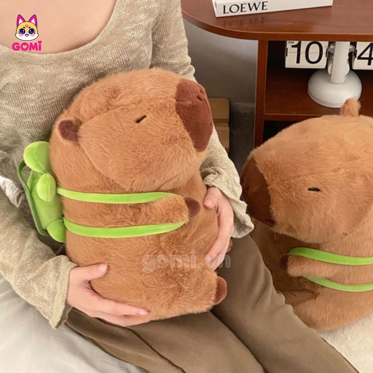 Gấu Bông Capybara Đeo Balo Rùa