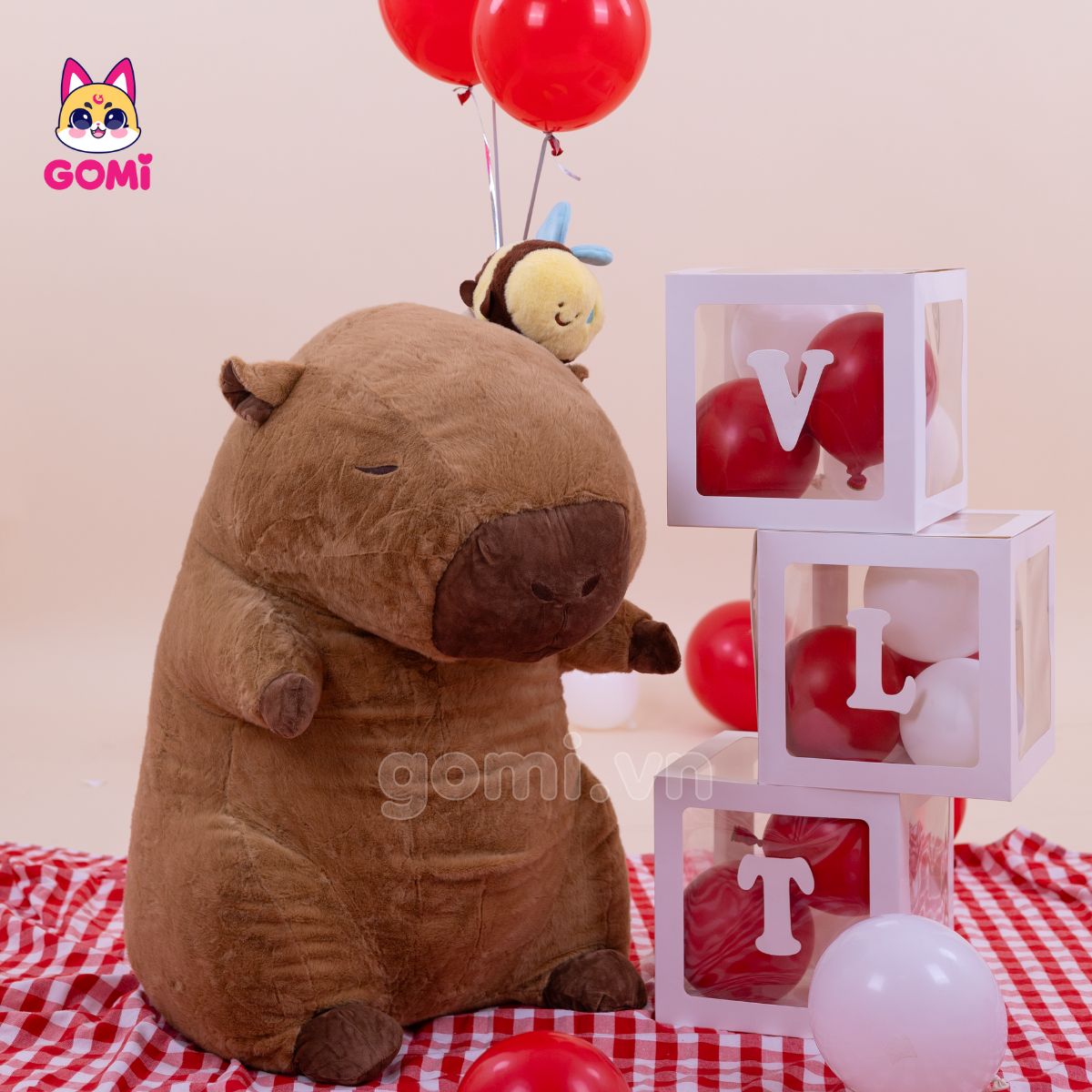 Gấu Bông Capybara Rút Ong