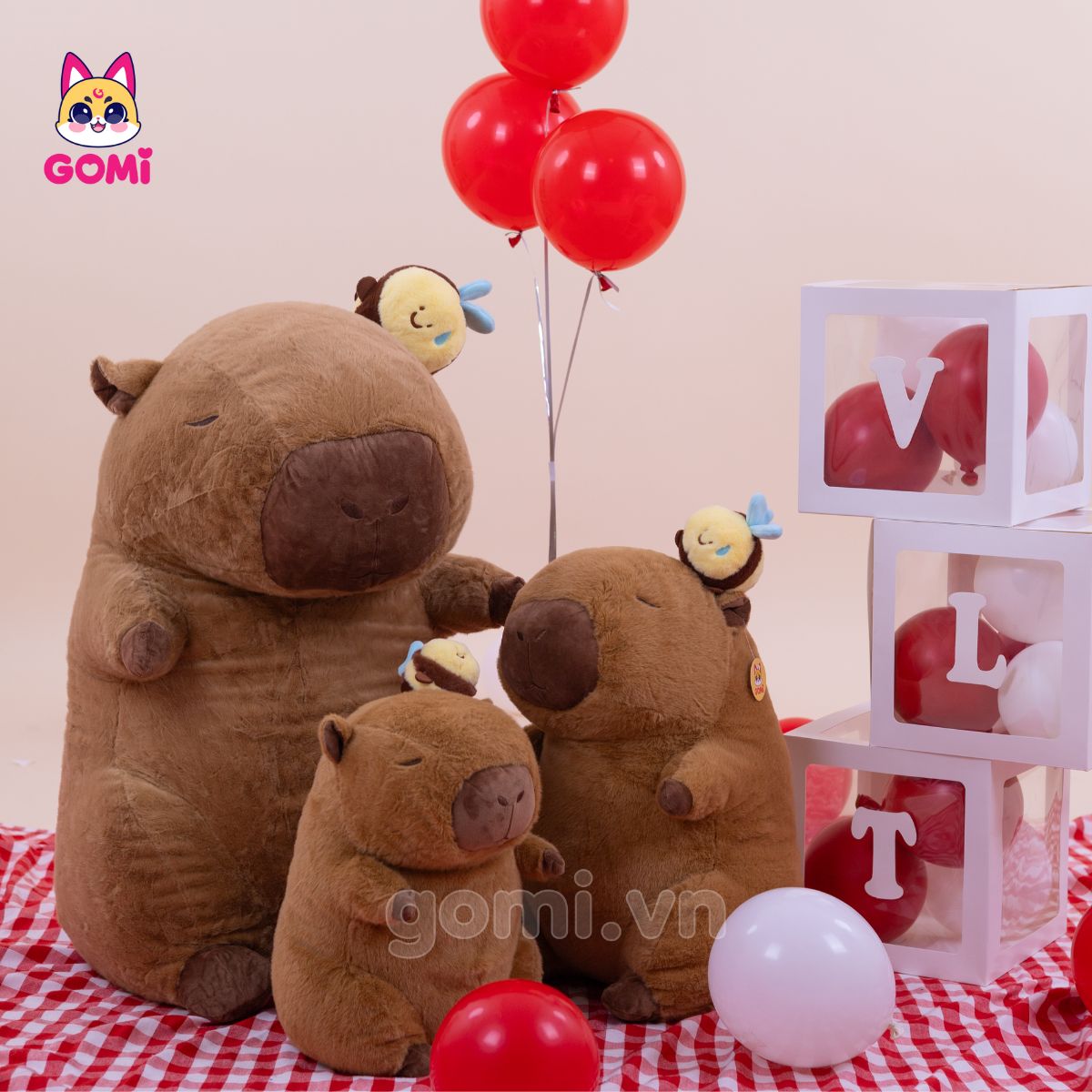 Gấu Bông Capybara Rút Ong