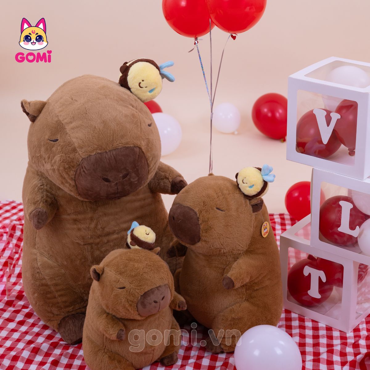 Gấu Bông Capybara Rút Ong