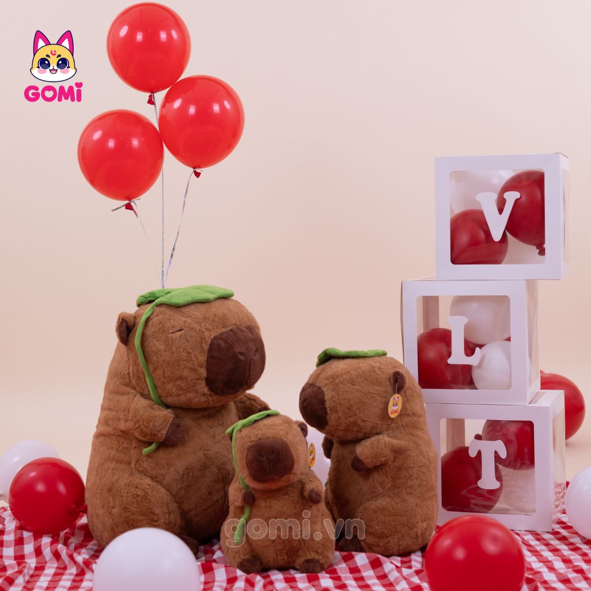 Gấu Bông Capybara Cầm Lá