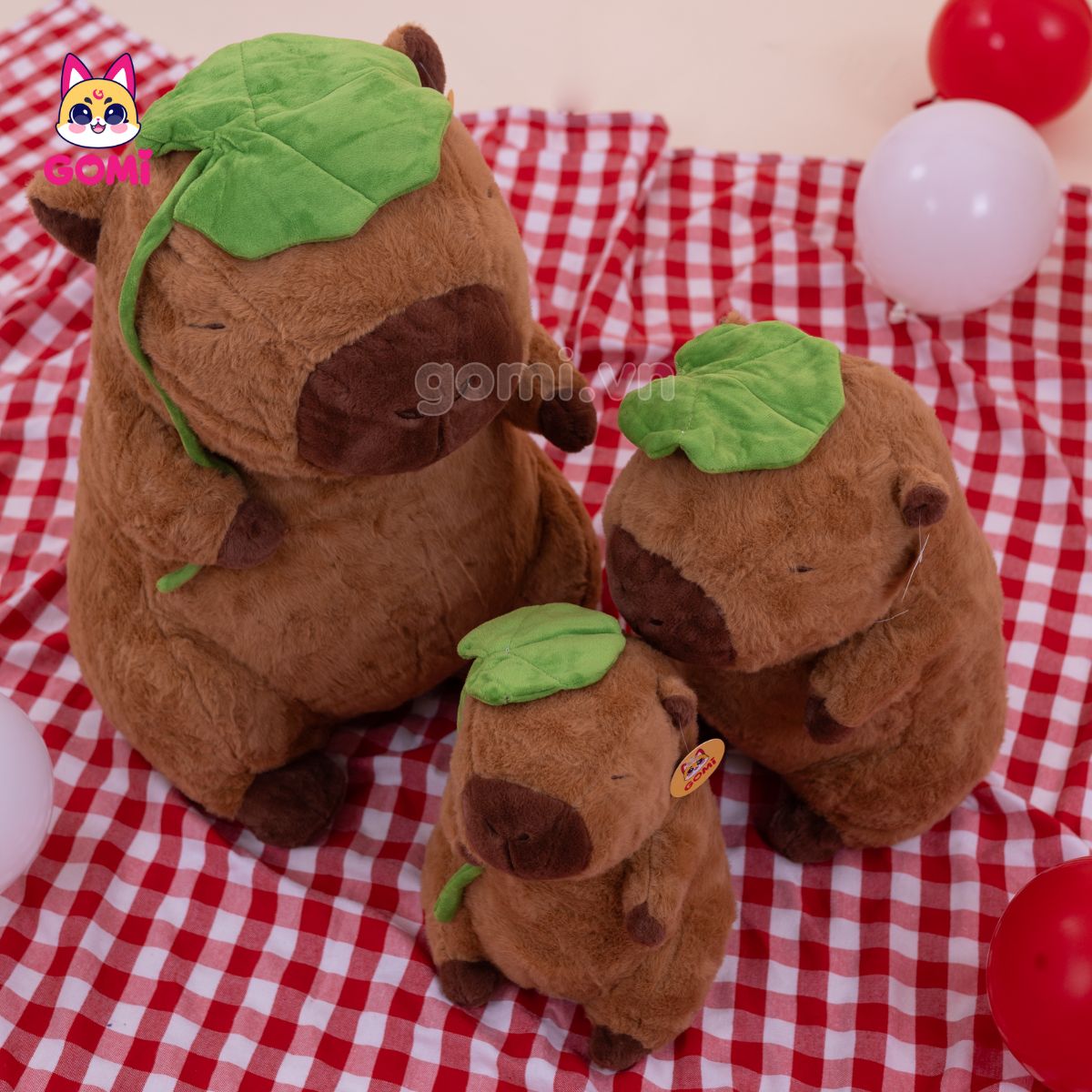 Gấu Bông Capybara Cầm Lá