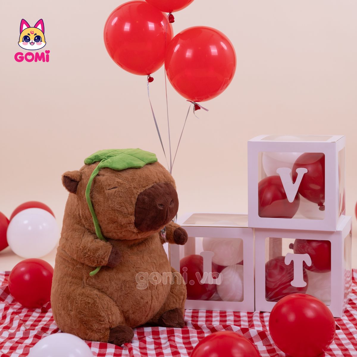 Gấu Bông Capybara Cầm Lá