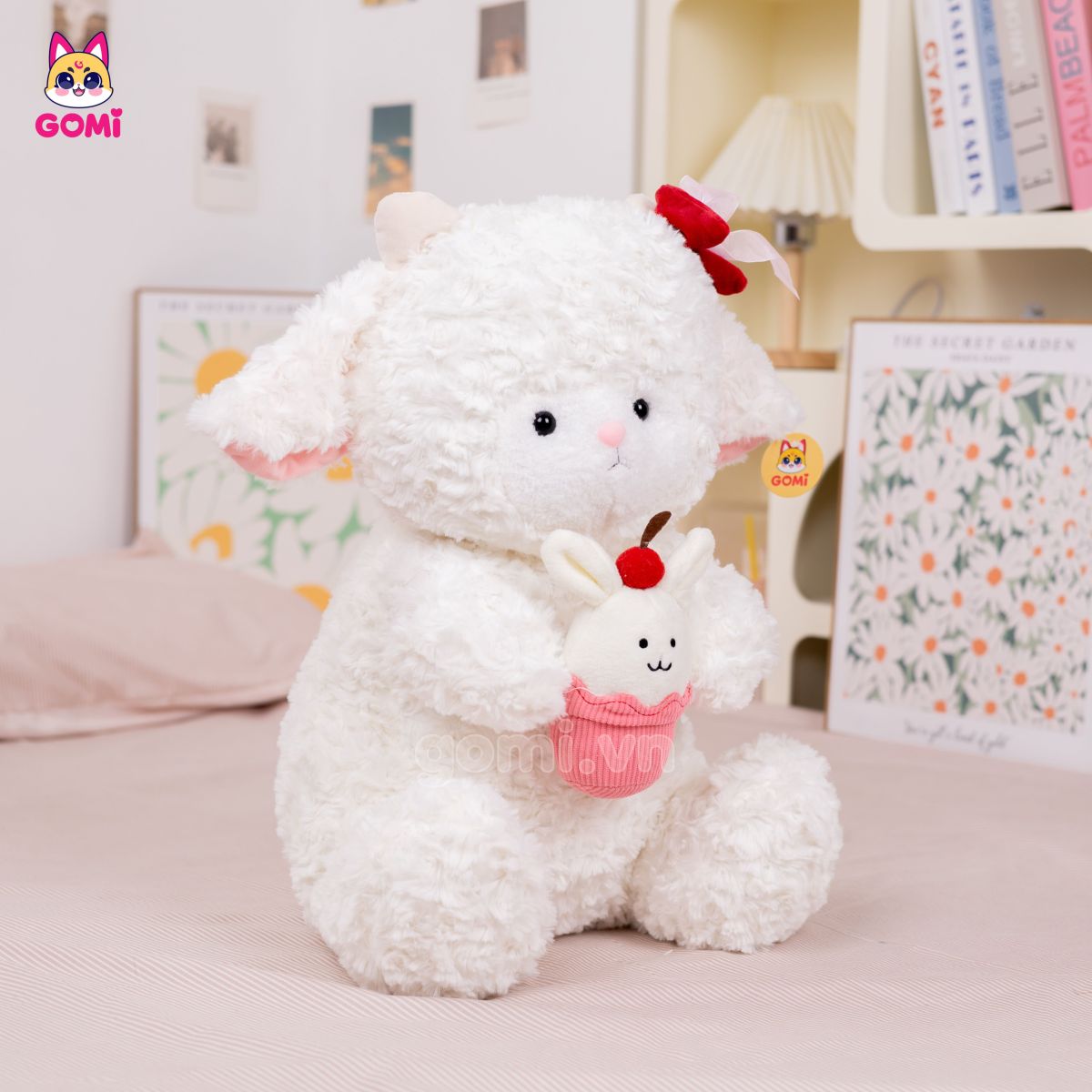 Gấu Bông Cừu Trắng Ôm Kem
