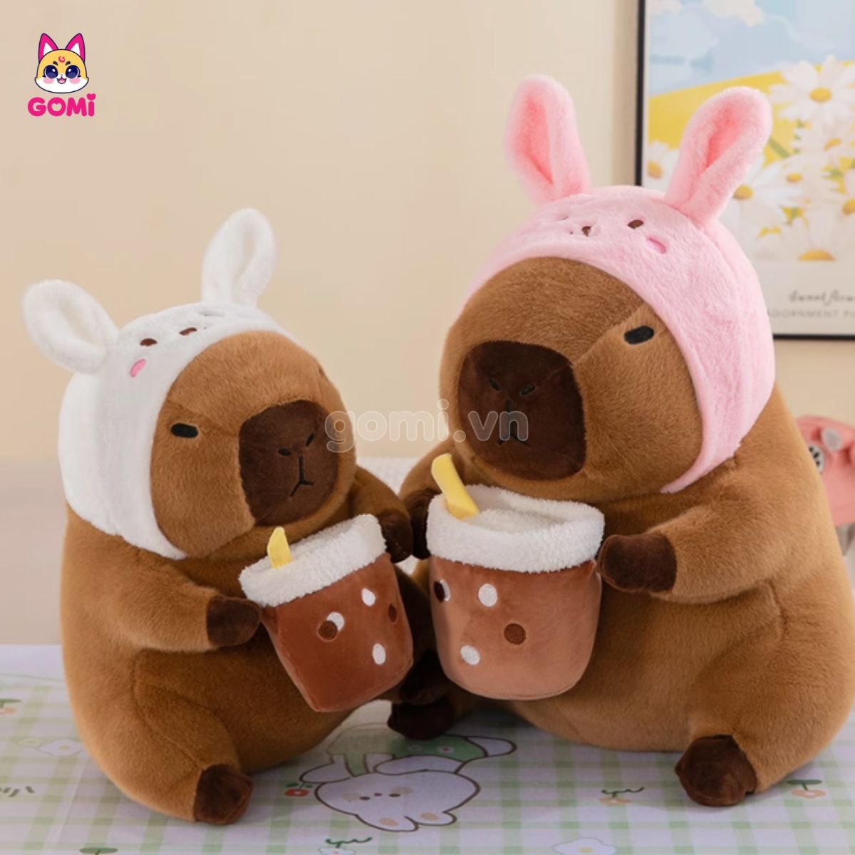 Gấu Bông Capybara Ôm Trà Sữa Cosplay