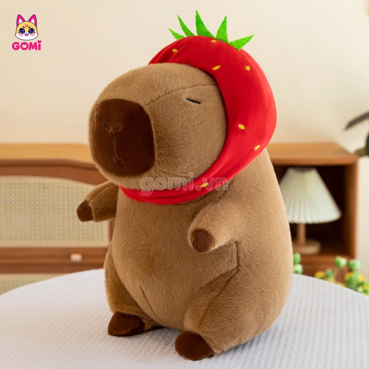 Gấu Bông Capybara Đội Mũ Dâu