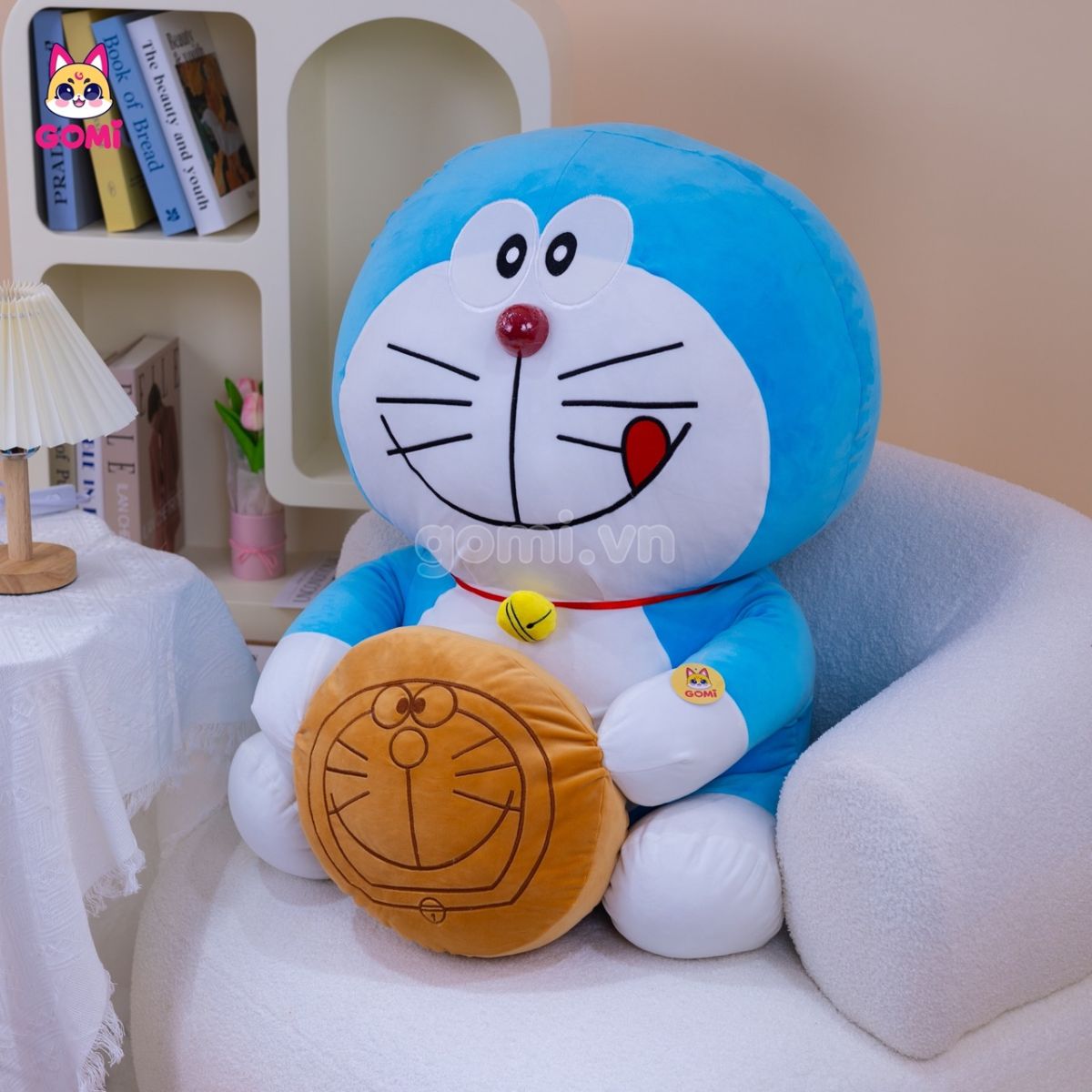 Gấu Bông Doraemon Ôm Bánh