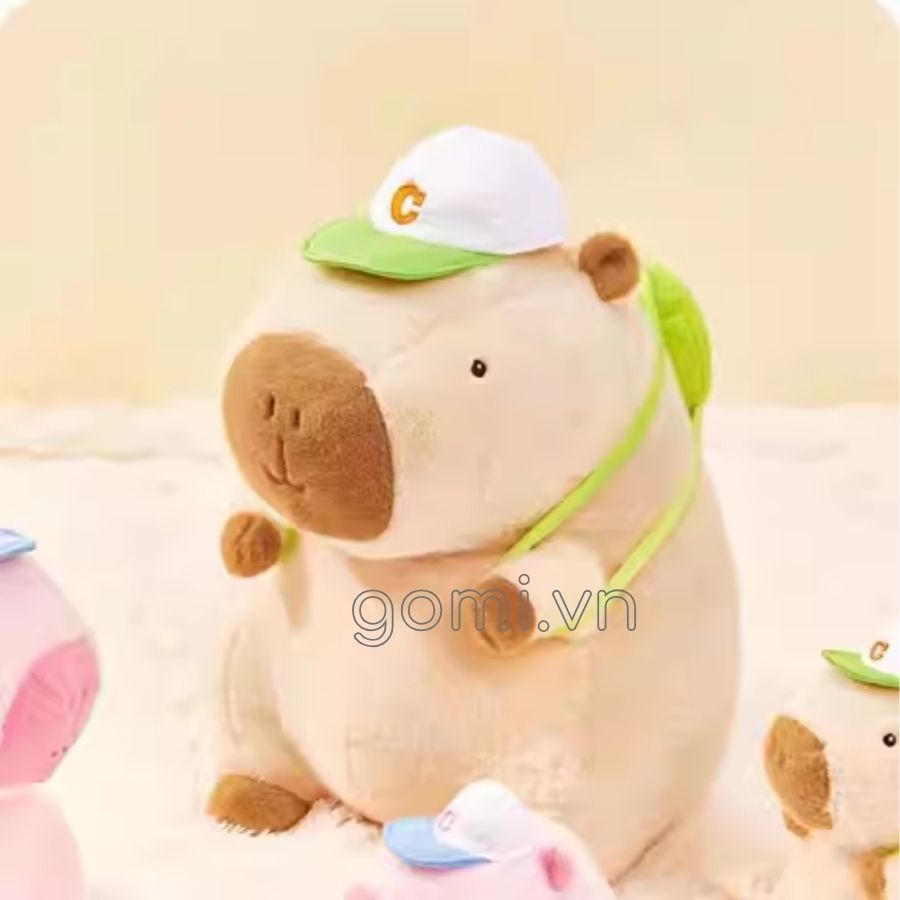 Gối Mền Capybara Đeo Balo Đội Nón