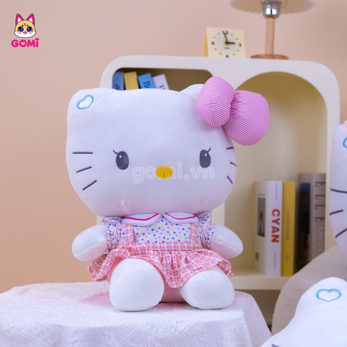 Gấu Bông Kitty Váy Kẻ Hồng