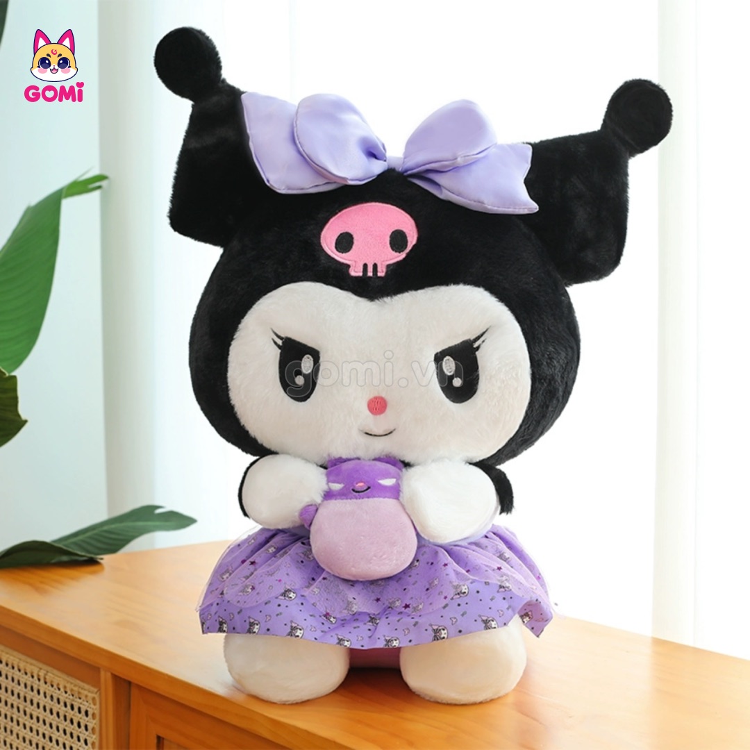 Gấu Bông Kuromi Ôm Gấu