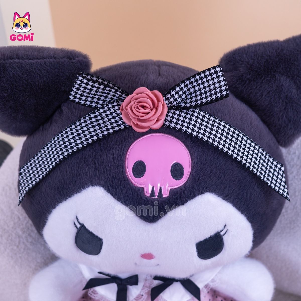 Gấu Bông Kuromi Váy Hồng Chấm Bi