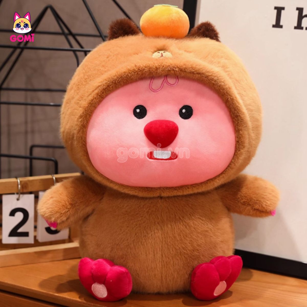 Gấu Bông Loopy Cosplay Capybara Đội Hồng