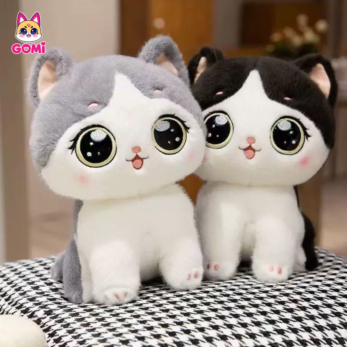 Gấu Bông Mèo Ngồi Mắt Tròn