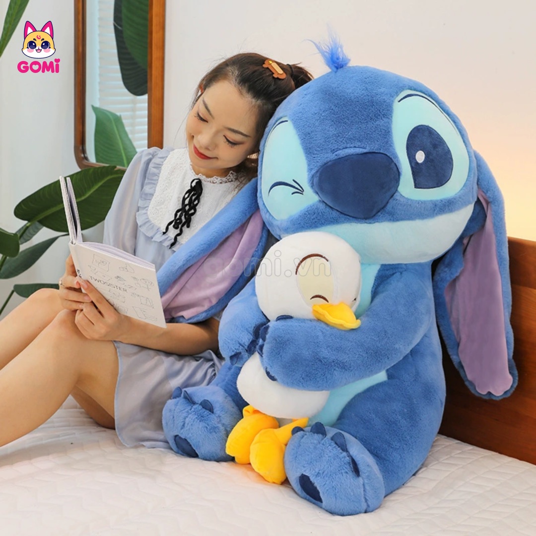 Gấu Bông Stitch Ôm Vịt