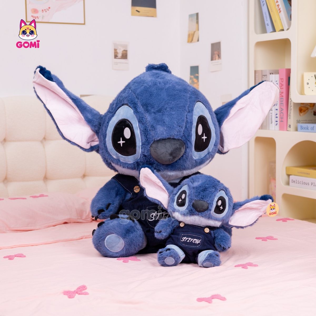 Gấu Bông Stitch Đeo Yếm Jeans
