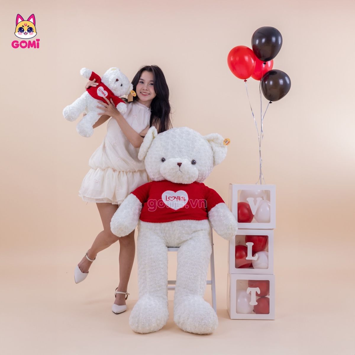 Gấu Bông Teddy Lông Xoắn Áo Len Love